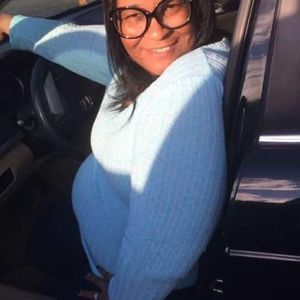 Meet your Posher, Rena